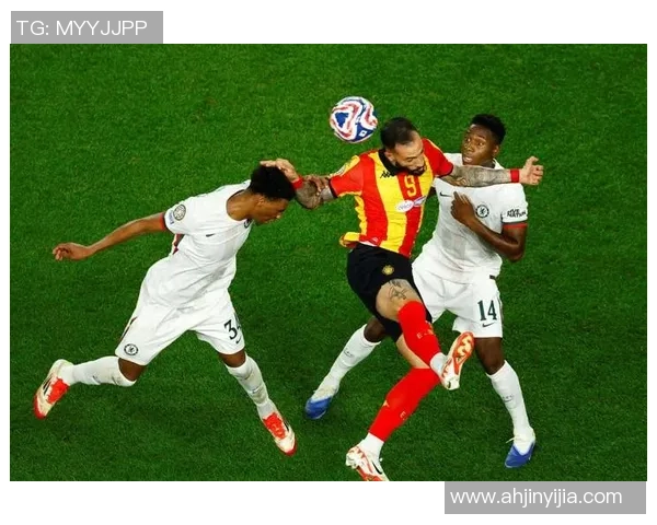 2018年崭露头角的足球新星们与他们的精彩表现回顾 2018年崭露头角的足球新星们与他们的精彩表现回顾