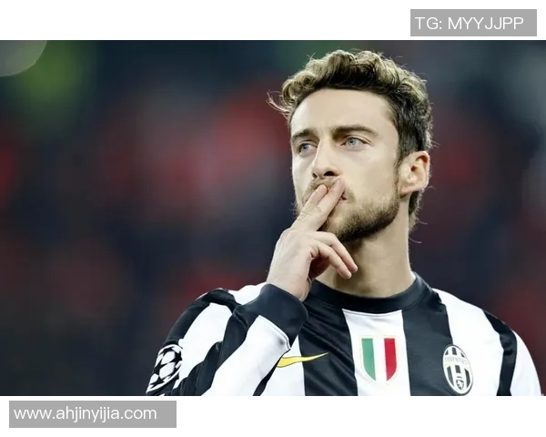 探讨当今足球界最壮实的明星球员及其健身秘诀与训练方式