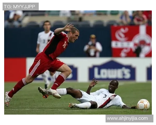 当动物与足球明星亲密接触时会发生怎样的趣事与感人瞬间