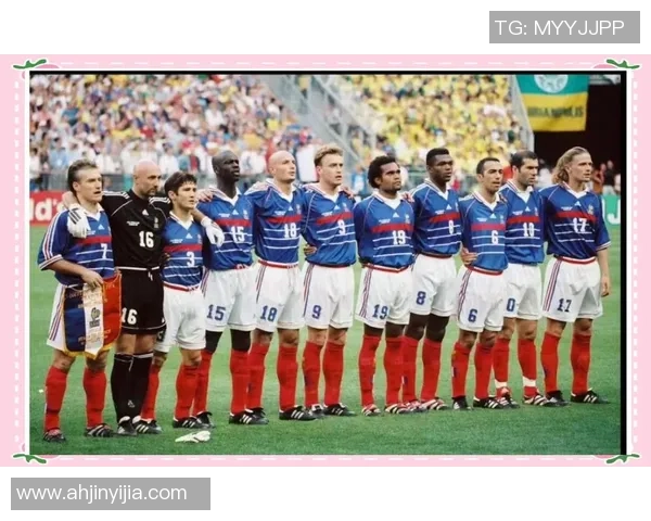 只用右脚踢球的传奇足球明星们的精彩瞬间与成就回顾